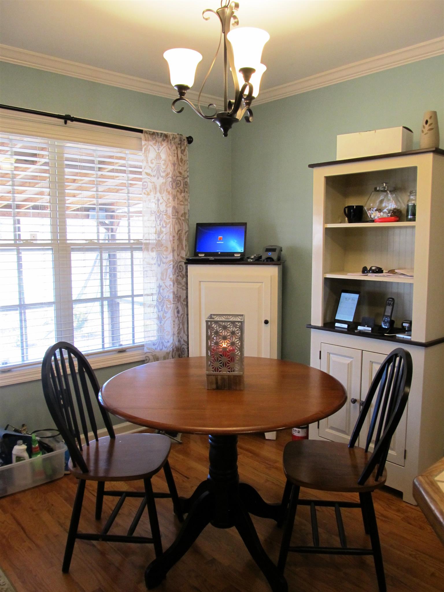859 Longview Road Shelbyville, TN 37160 - Photo 6 of 30 kitchen nook w/pantry