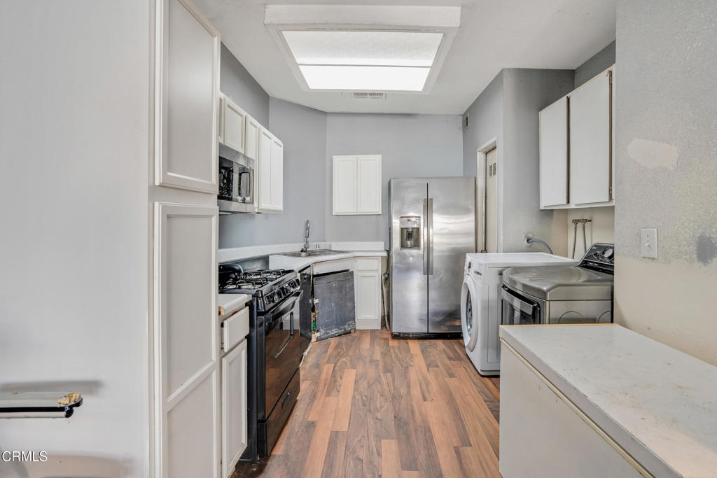 2941 West Hemlock Street, Unit 22 Oxnard, CA 93035 - Photo 4 of 14