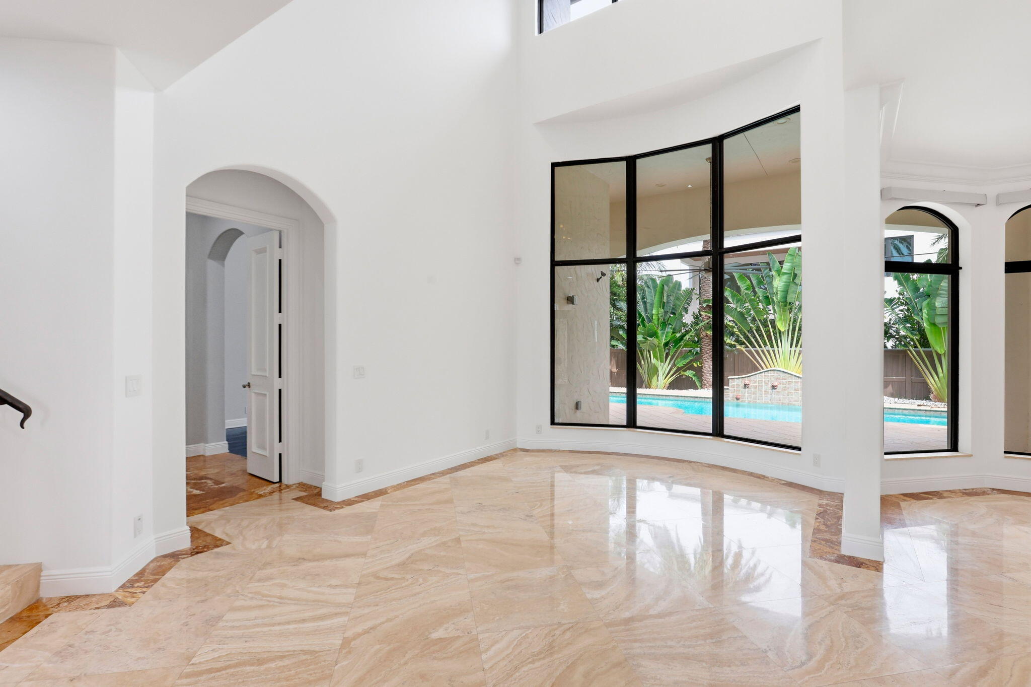 260 Northeast Wavecrest Court Boca Raton, FL 33432 - Photo 7 of 71 Living Room