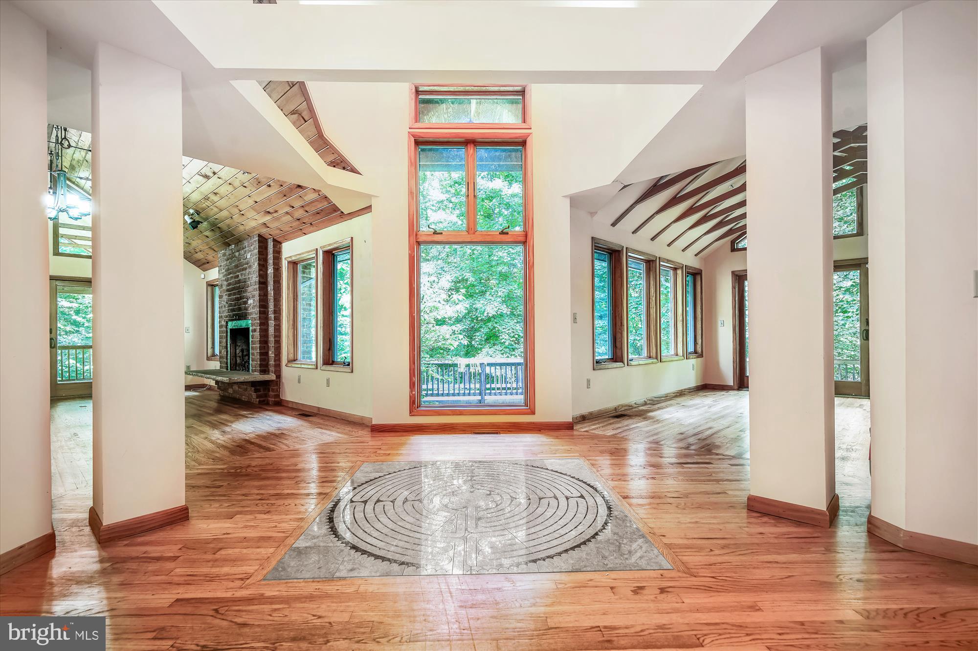 14702 West Auburn Road Accokeek, MD 20607 - Photo 18 of 76 Dramatic entry