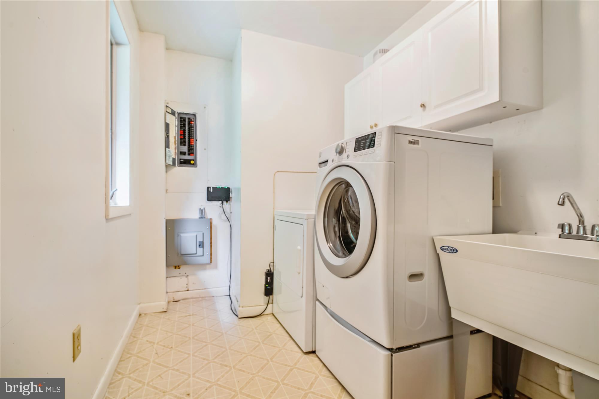 14702 West Auburn Road Accokeek, MD 20607 - Photo 73 of 76 Laundry on main level