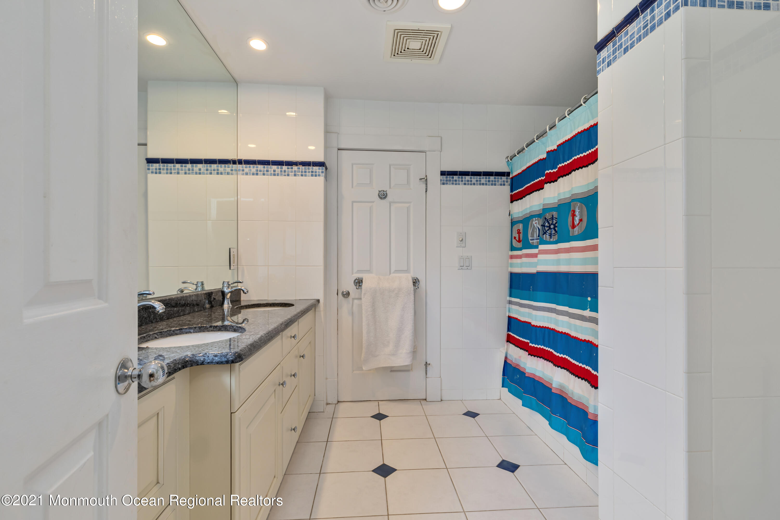 24 Blossom Cove Road Red Bank, NJ 07701 - Photo 16 of 33 Jack and Jill Bathroom