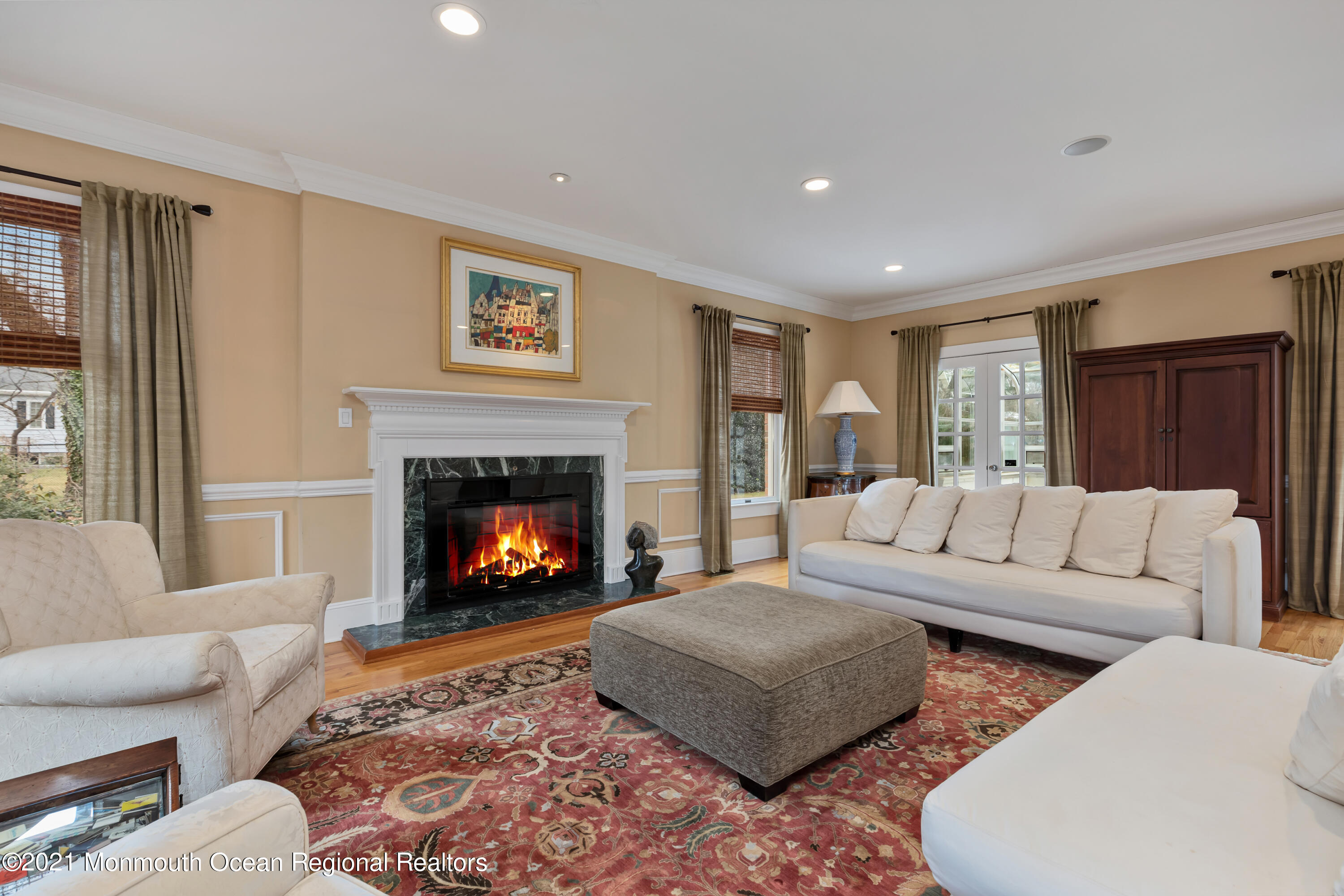 24 Blossom Cove Road Red Bank, NJ 07701 - Photo 3 of 33 Living Room 1