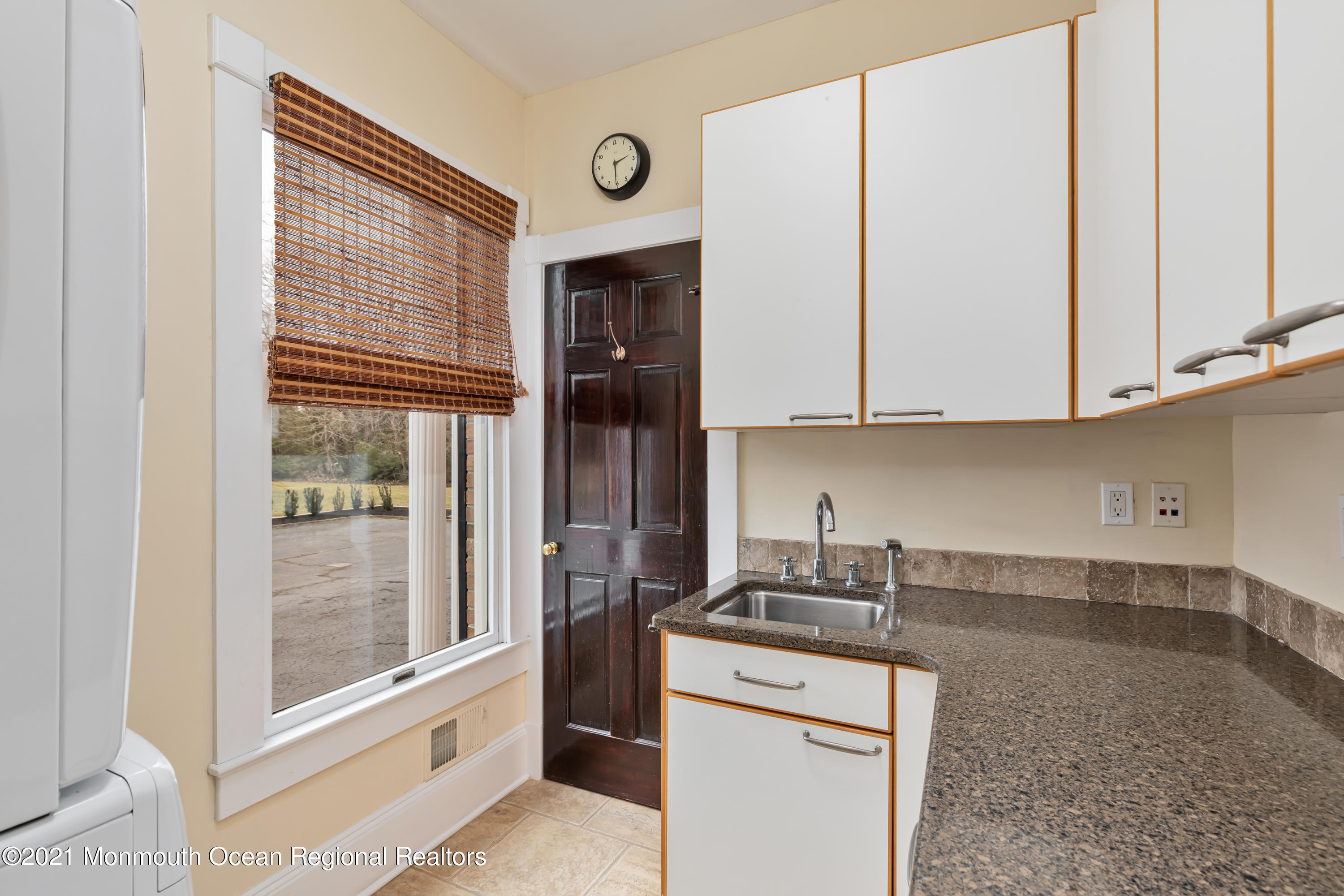 24 Blossom Cove Road Red Bank, NJ 07701 - Photo 22 of 33 Laundry