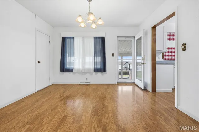 $249,900 | 206 Oak Street, Raymond, IL 62560