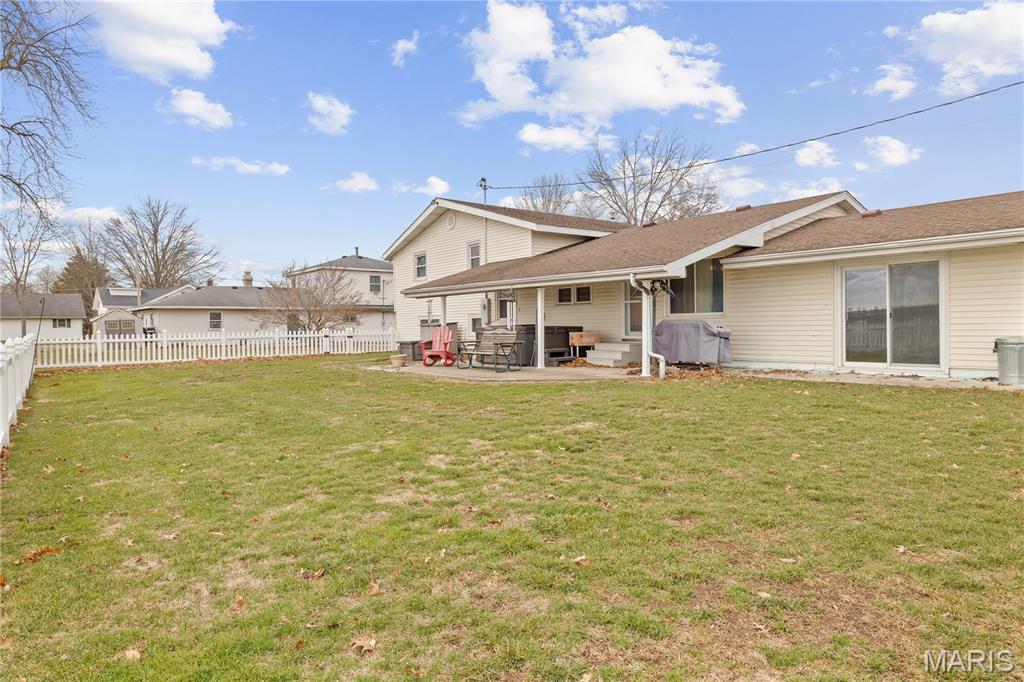 206 Oak Street Raymond, IL 62560 - Photo 4 of 62