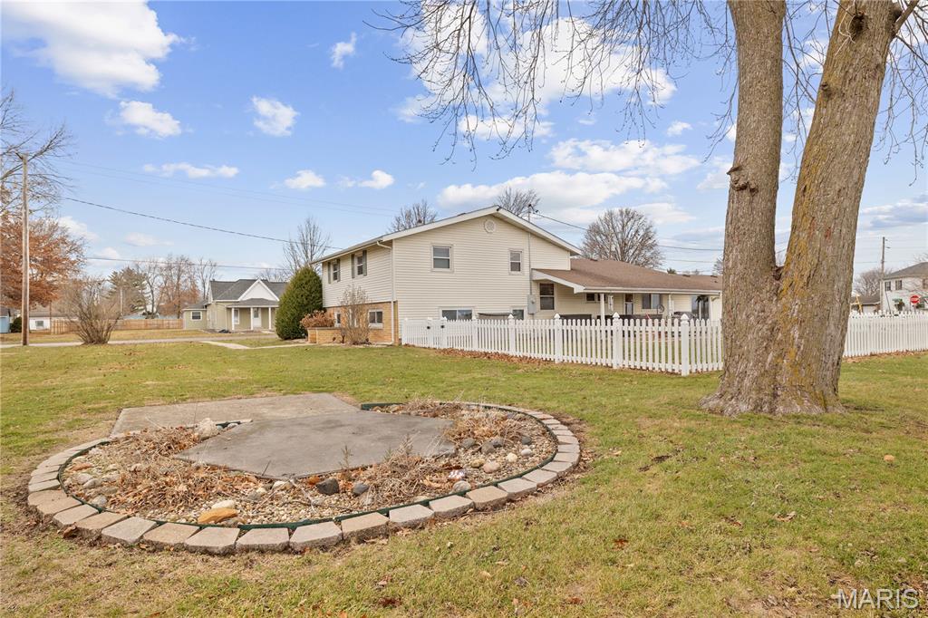 206 Oak Street Raymond, IL 62560 - Photo 7 of 62