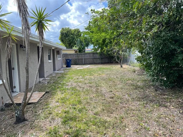 $2,195 | 3704 36th Street West, Bradenton, FL 34205