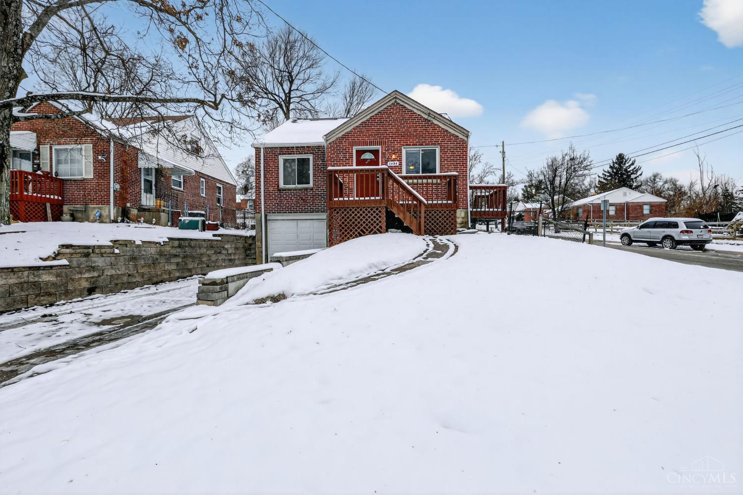 3604 Muddy Creek Road Cincinnati, OH 45238 - Photo 2 of 34