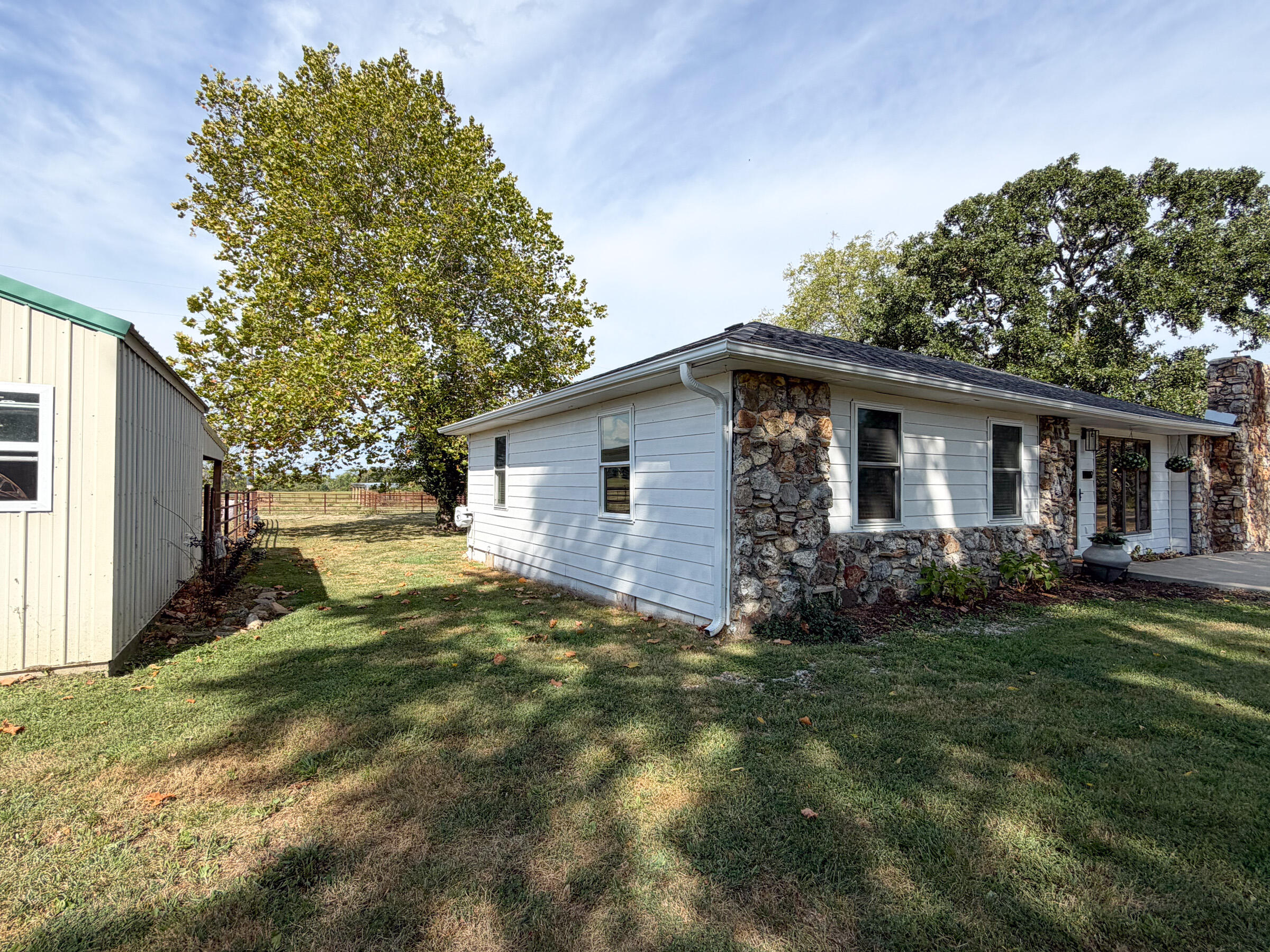 1869 Wall Road Mountain Grove, MO 65711 - Photo 38 of 63 IMG_8973