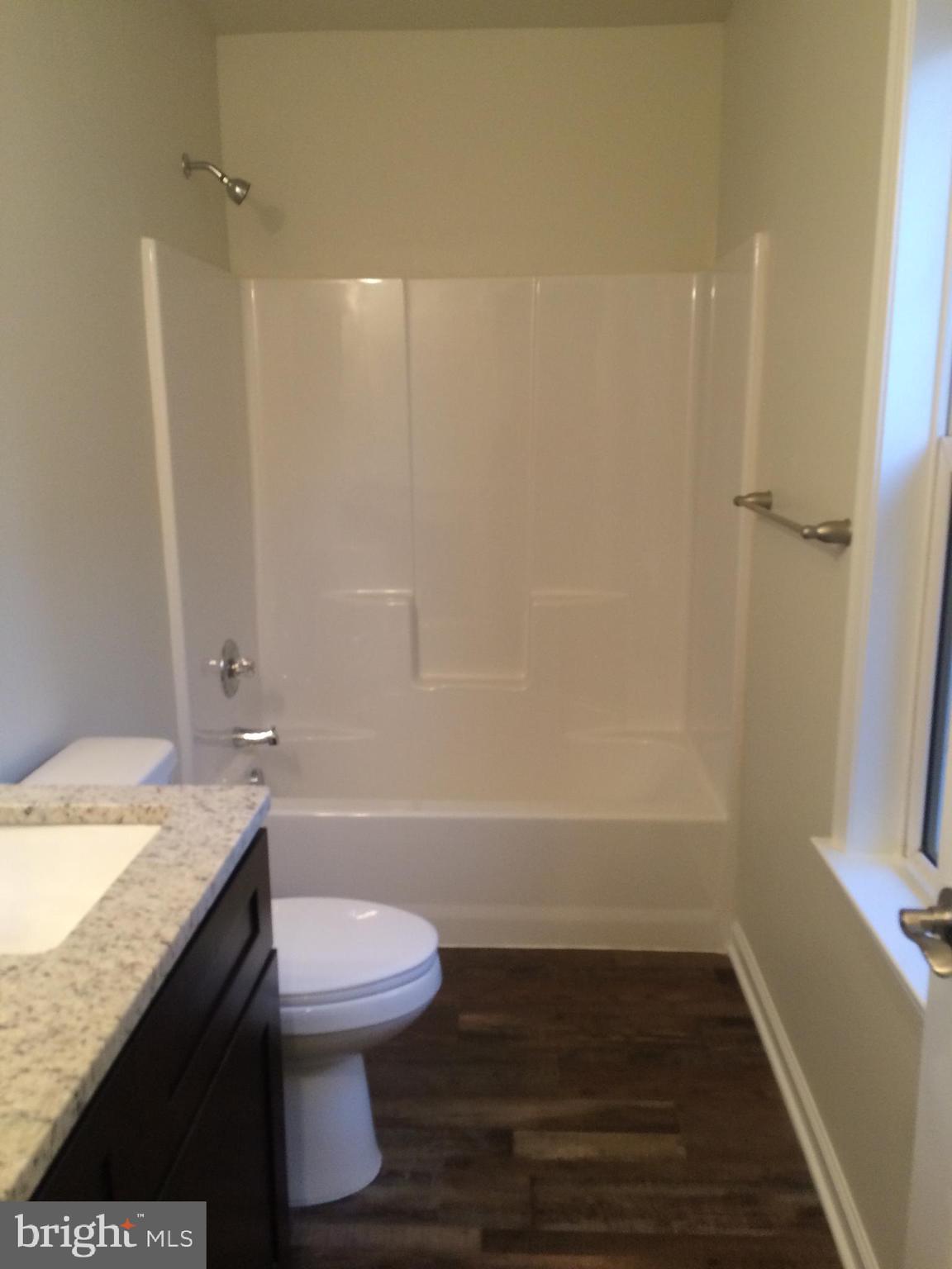 203 Delaware Avenue Riverside, NJ 08075 - Photo 22 of 37 2nd Full Bathroom
