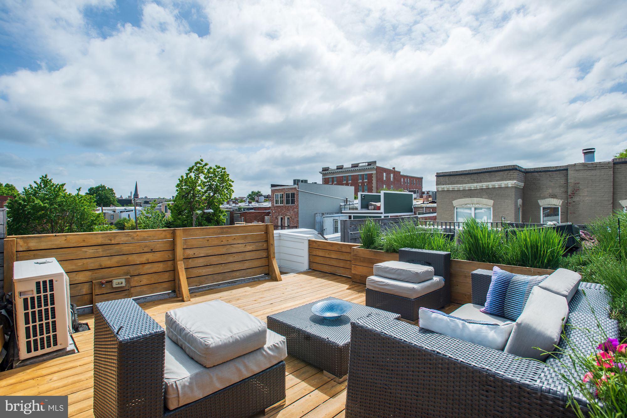 1106 T Street Northwest Washington, DC 20009 - Photo 27 of 29 Custom planters on sides of deck