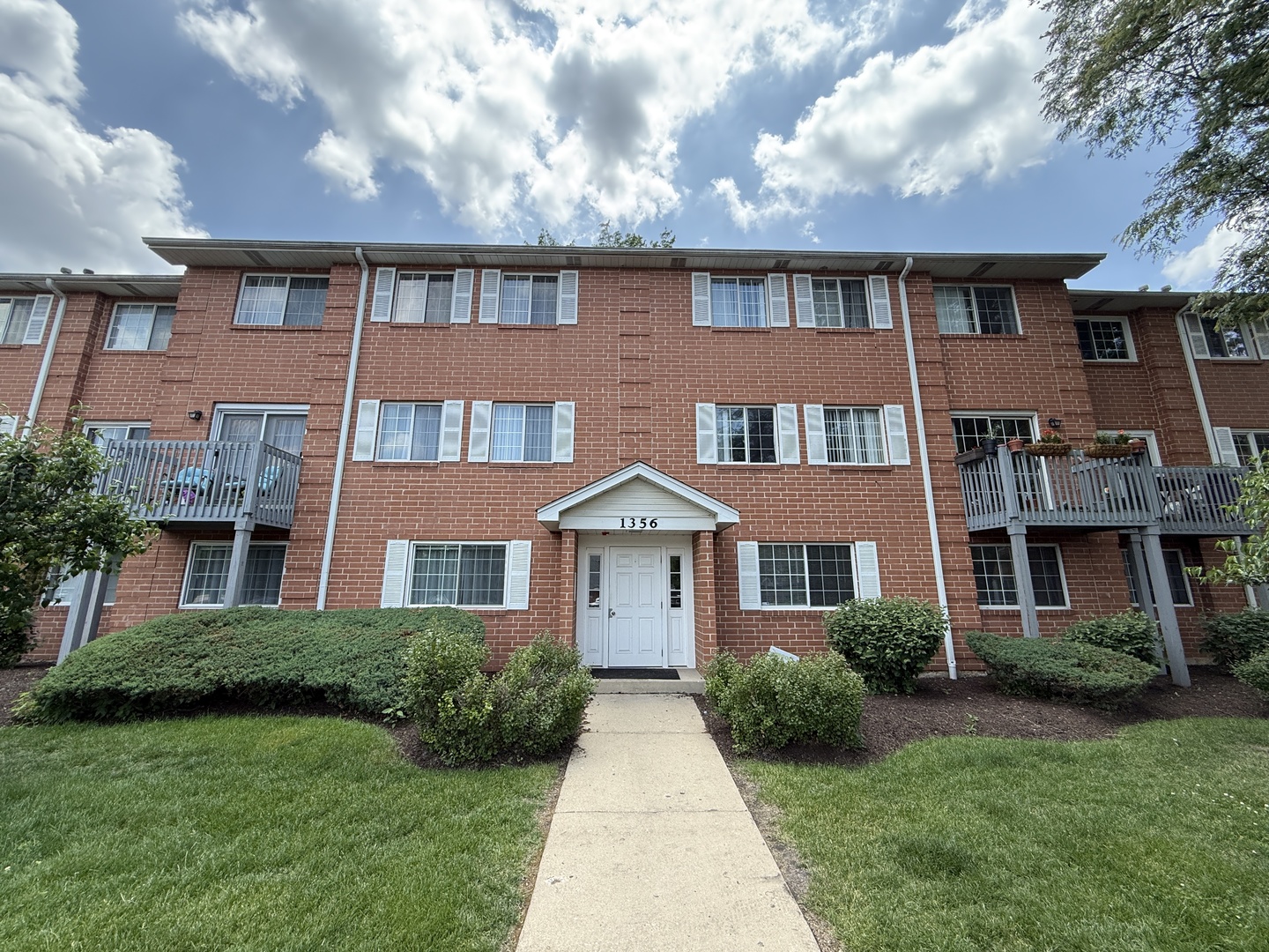 1356 South Lorraine Road, Unit E Wheaton, IL 60189 - Photo 14 of 14 Gallery Image 14