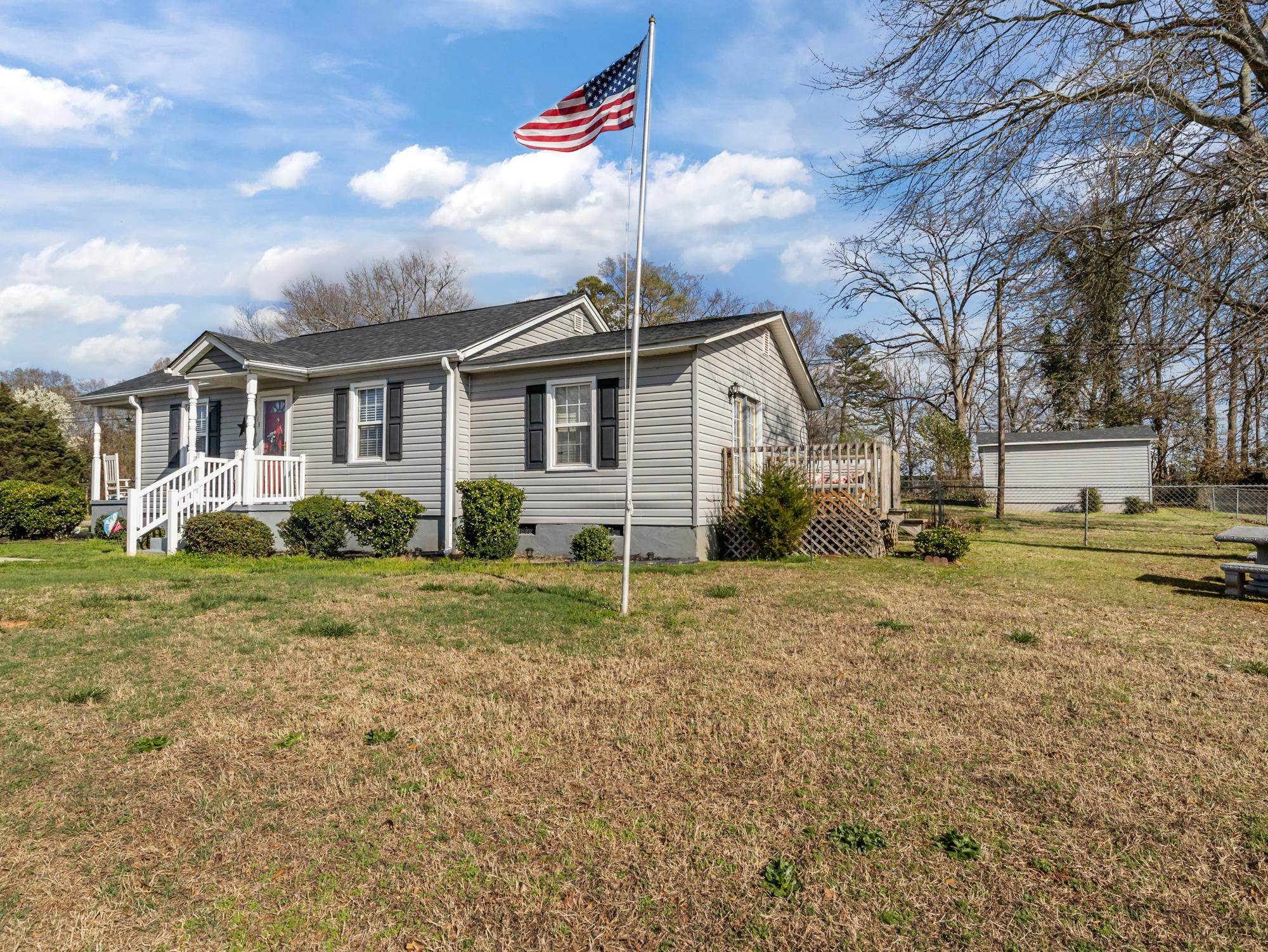 113 South 615 Duncan, SC 29334 - Photo 2 of 27