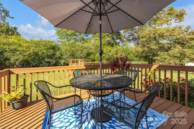 a outdoor view with a seating space