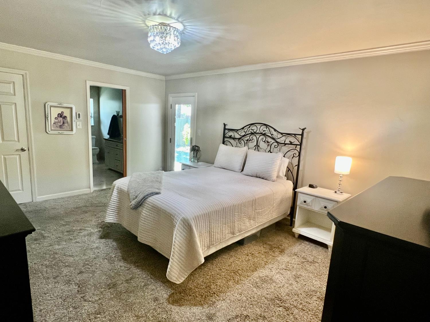 4400 Capri Way Sacramento, CA 95822 - Photo 13 of 31