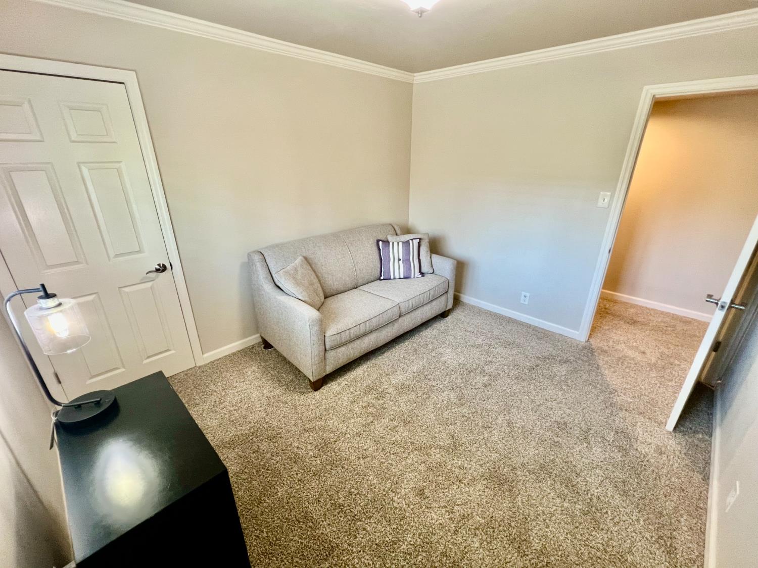 4400 Capri Way Sacramento, CA 95822 - Photo 18 of 31