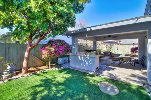 $829,990 | 4400 Capri Way, Sacramento, CA 95822