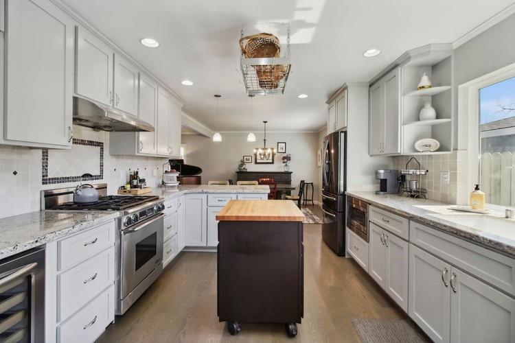 4400 Capri Way Sacramento, CA 95822 - Photo 7 of 31