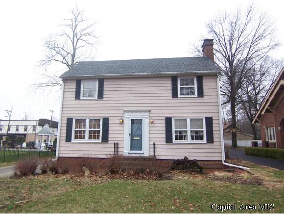 414 Jackson Parkway Springfield, IL 62704 - Photo 1 of 9