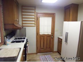 414 Jackson Parkway Springfield, IL 62704 - Photo 4 of 9