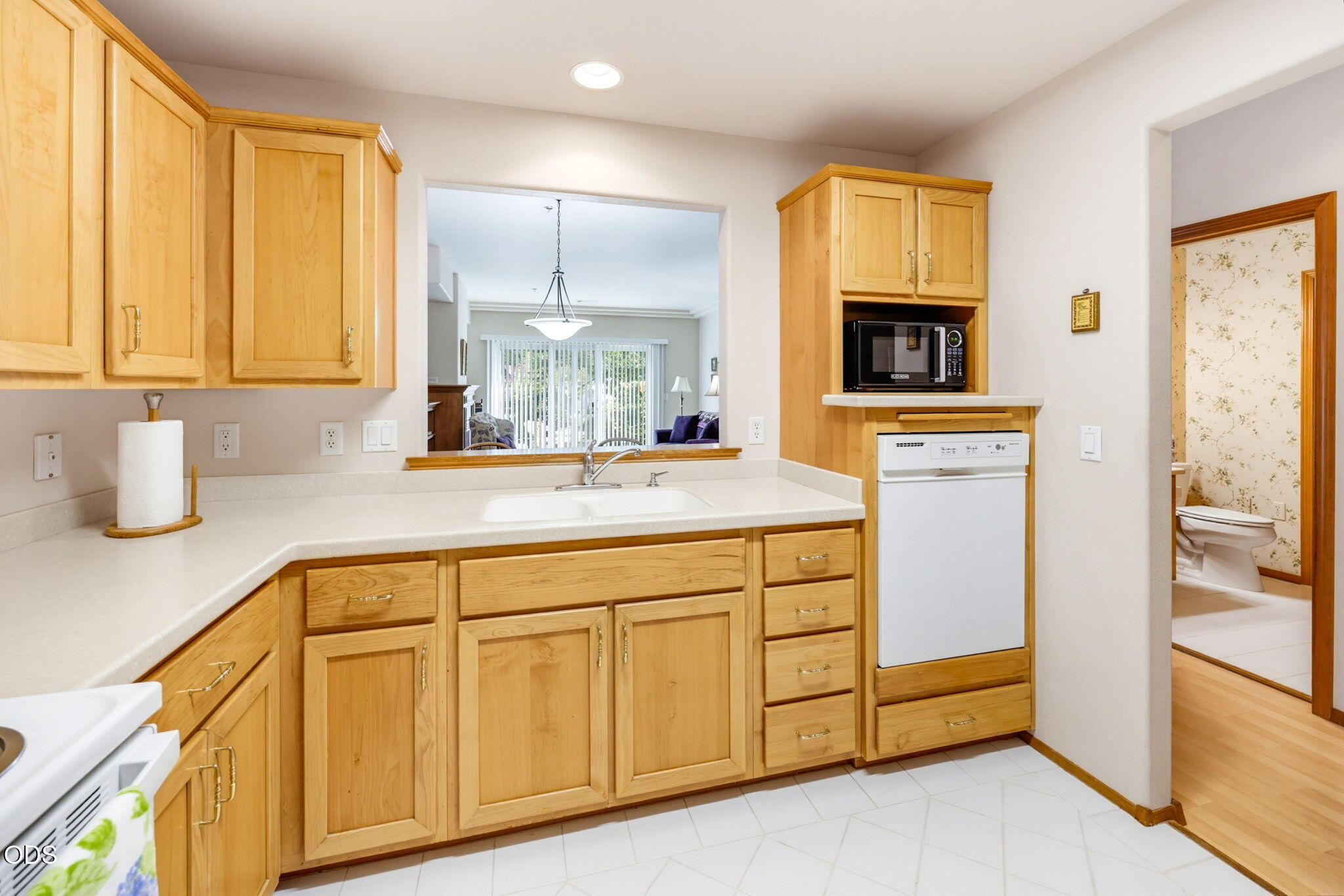 832 Pavilion Place Ashland, OR 97520 - Photo 4 of 38