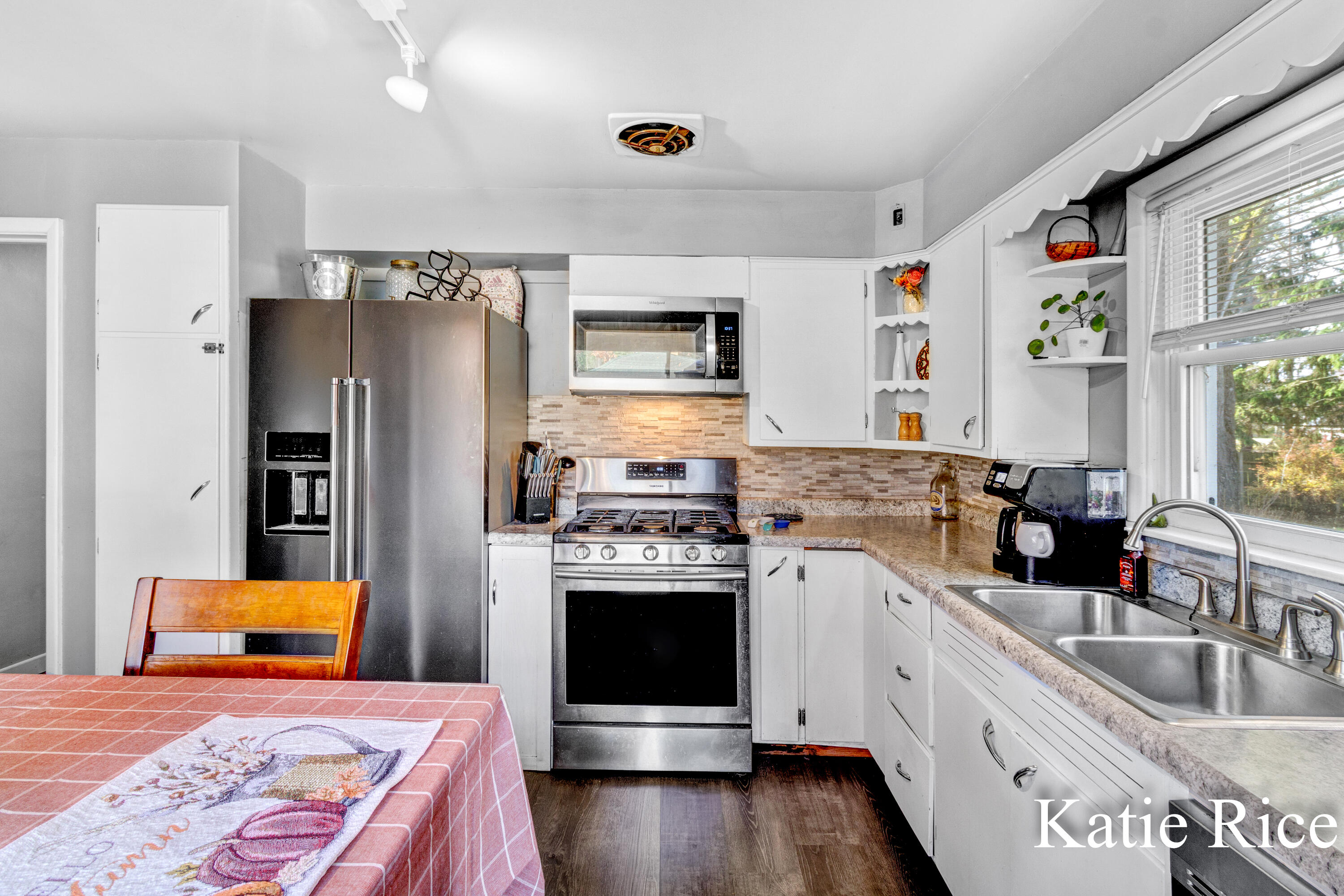 665 Horton Road Muskegon, MI 49445 - Photo 13 of 44 Katie Rice - 665 Horton Road (45)-13