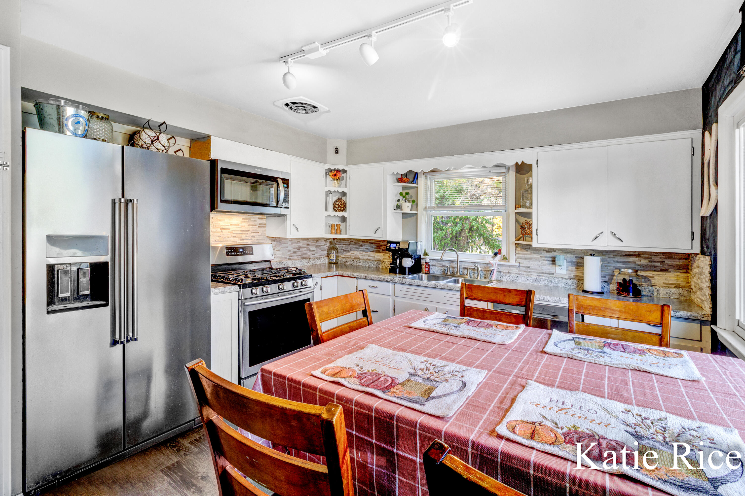 665 Horton Road Muskegon, MI 49445 - Photo 14 of 44 Katie Rice - 665 Horton Road (45)-14