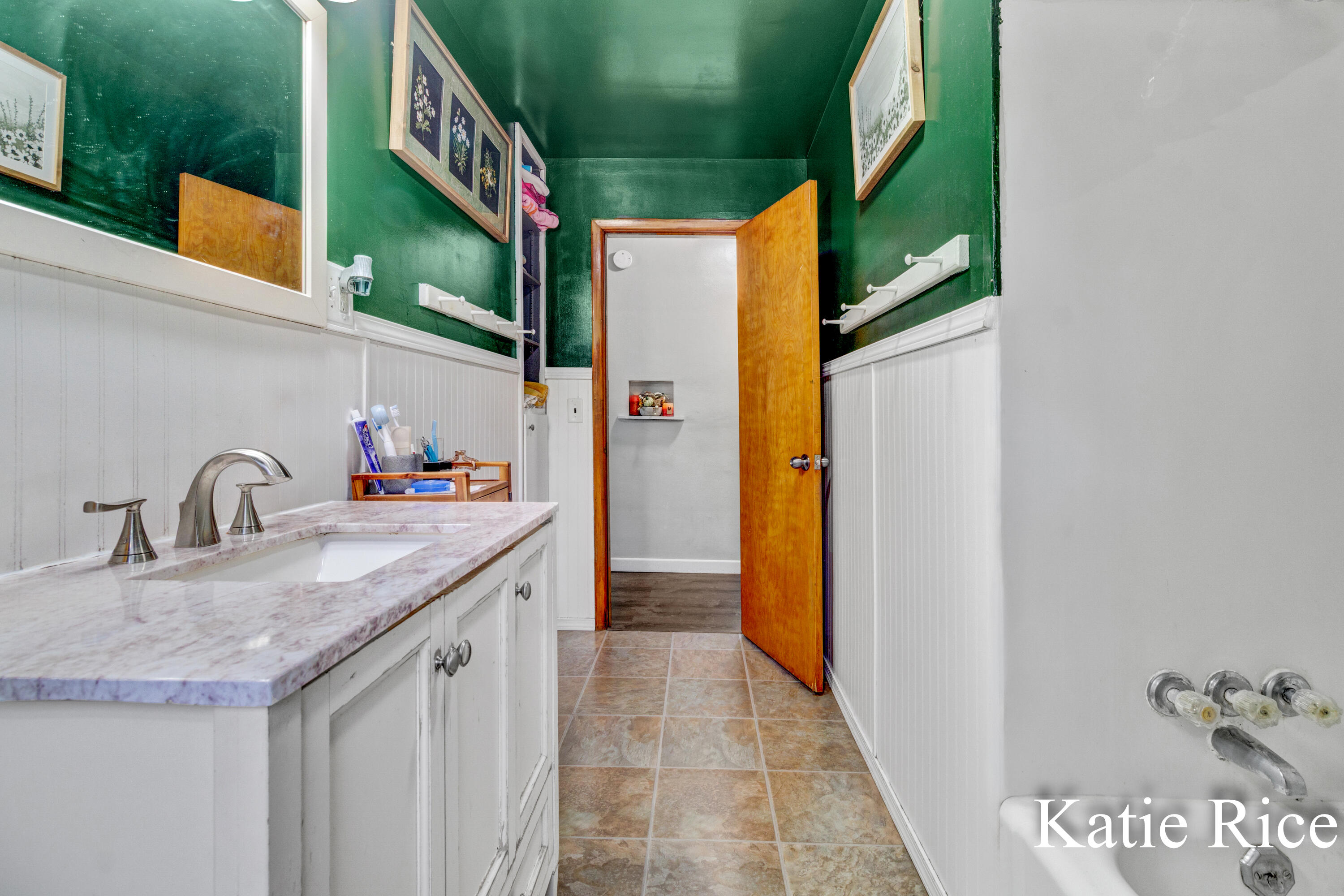 665 Horton Road Muskegon, MI 49445 - Photo 19 of 44 Katie Rice - 665 Horton Road (45)-19