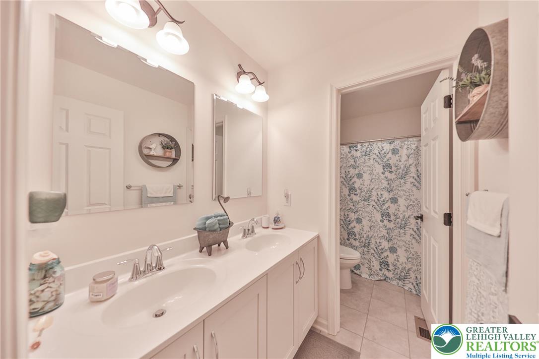 175 Messinger Street Tatamy, PA 18045 - Photo 27 of 46 Full Bath- Second Floor