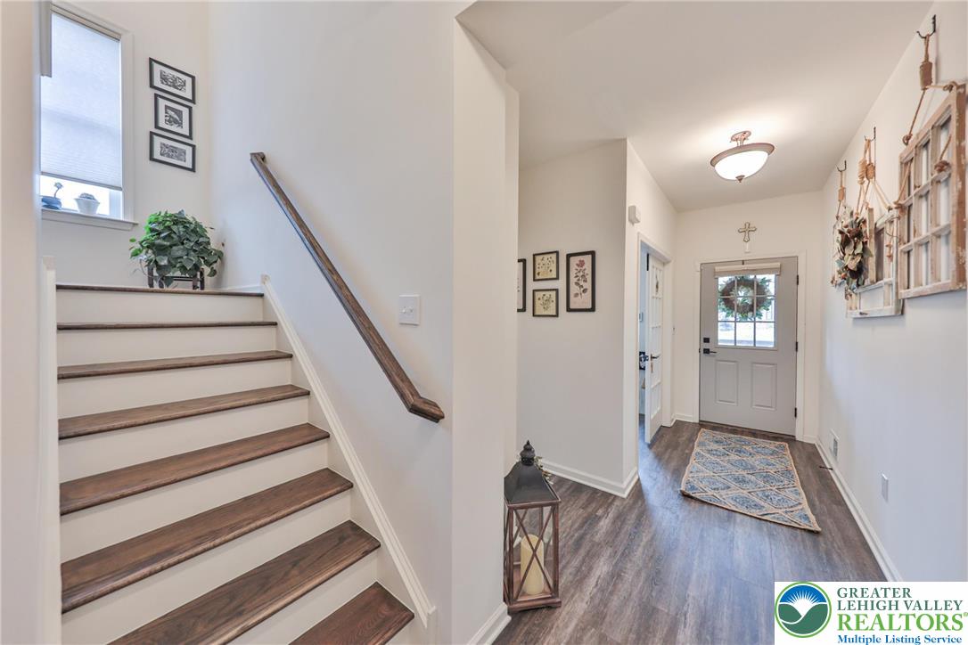 175 Messinger Street Tatamy, PA 18045 - Photo 3 of 46