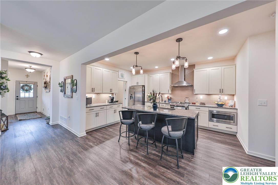 175 Messinger Street Tatamy, PA 18045 - Photo 8 of 46