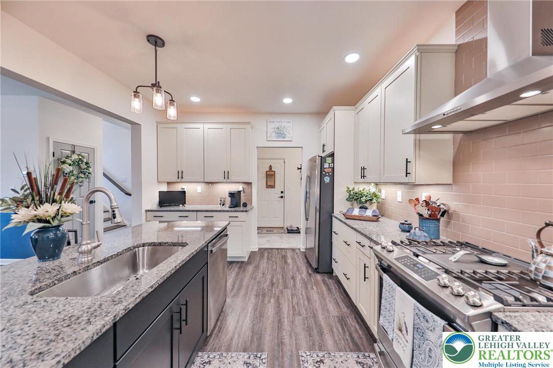 175 Messinger Street Tatamy, PA 18045 - Photo 10 of 46