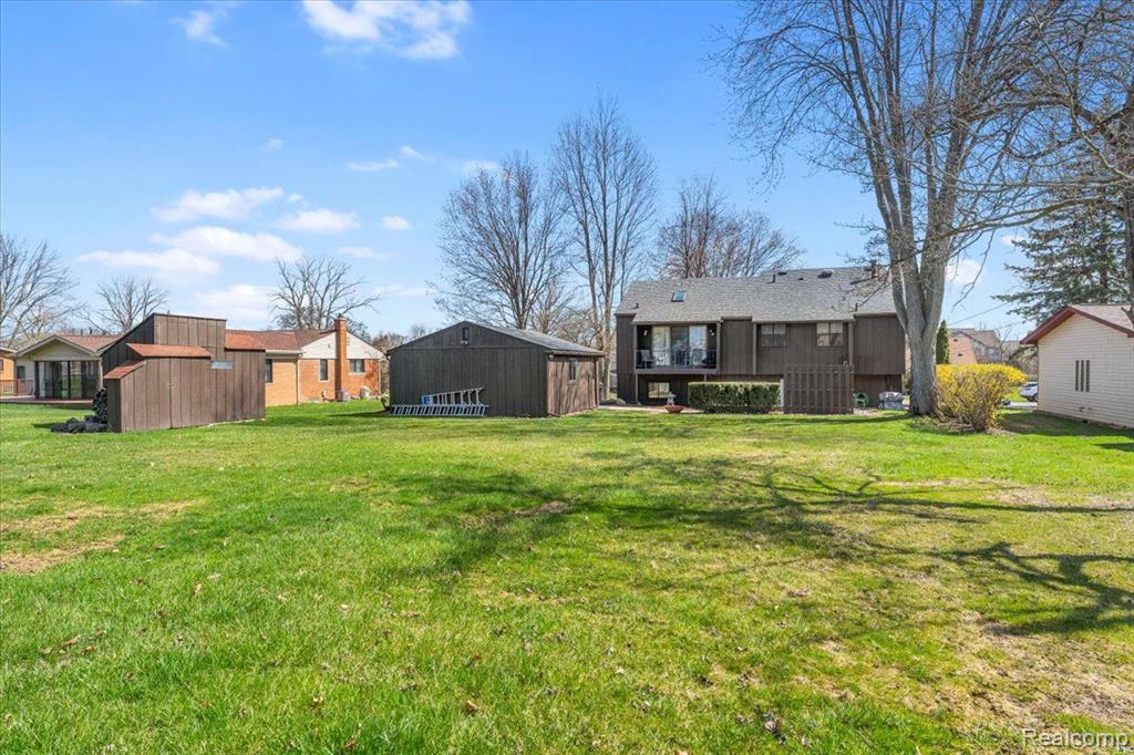 27780 Johnson Road Grosse Ile, MI 48138 - Photo 34 of 47