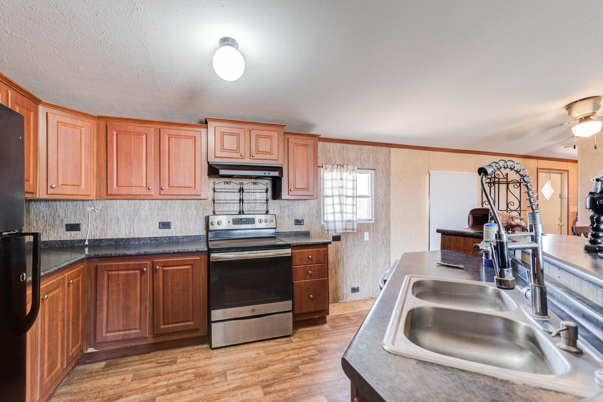 6444 Colorado Road, Unit 4 Lubbock, TX 79407 - Photo 3 of 36 6444-Colorado-Rd-#4_Lubbock-TX_14_Kitche