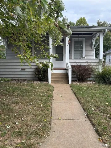 $1,875 | 8937 Lawn Avenue, Brentwood, MO 63144