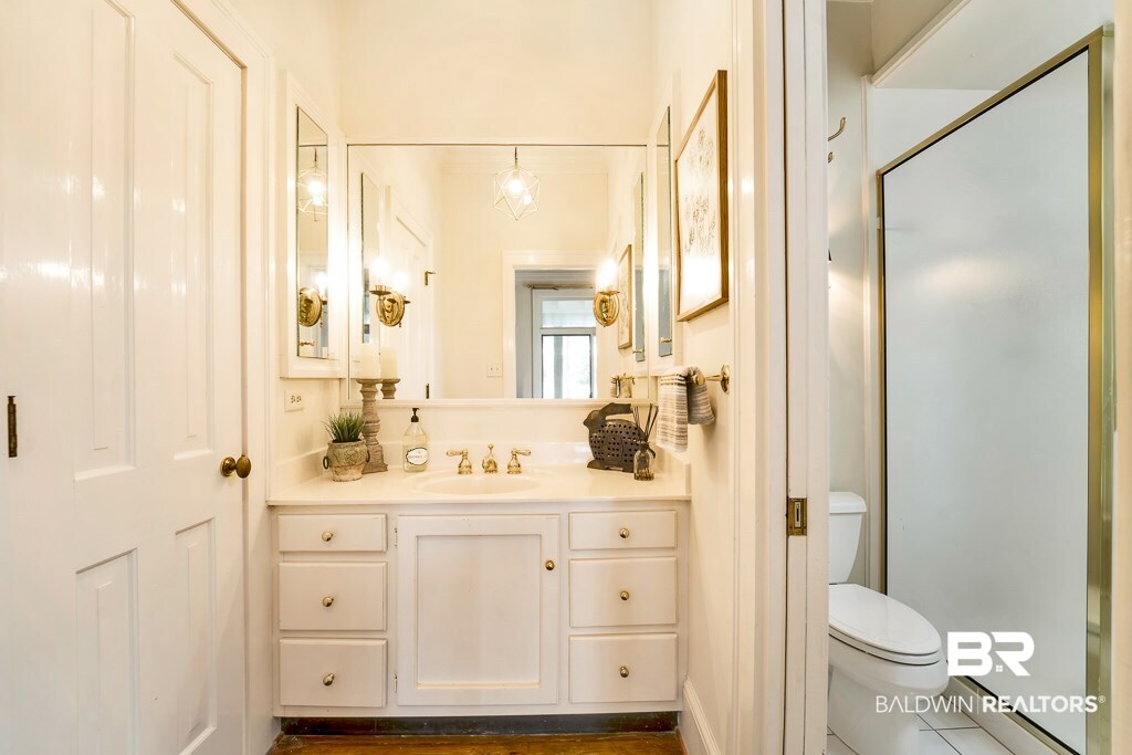 2355 Venetia Road Mobile, AL 36605 - Photo 30 of 48 Ensuite Bath