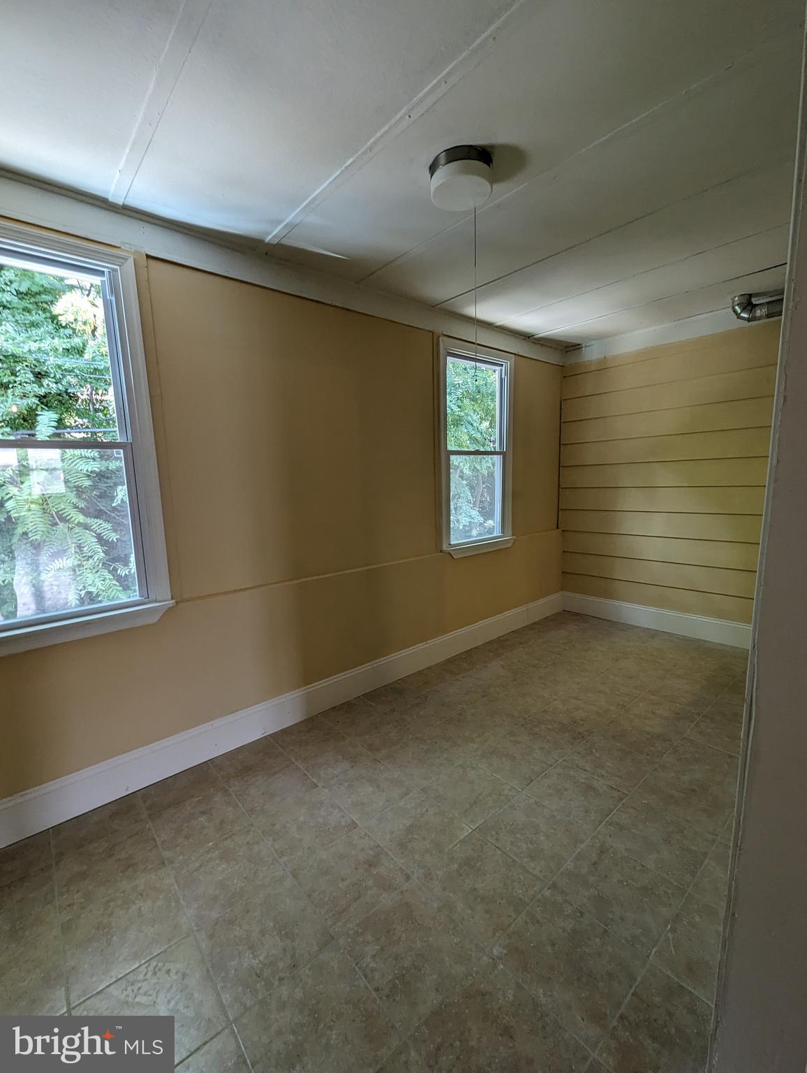 176 Sherbrook Boulevard Upper Darby, PA 19082 - Photo 12 of 39