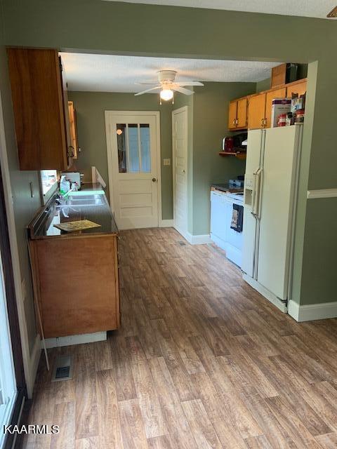 214 Robinson Road Tazewell, TN 37879 - Photo 14 of 36 kitchen
