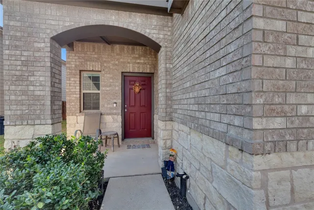 $369,999 | 105 Spotted Rail Ridge, Leander, TX 78641