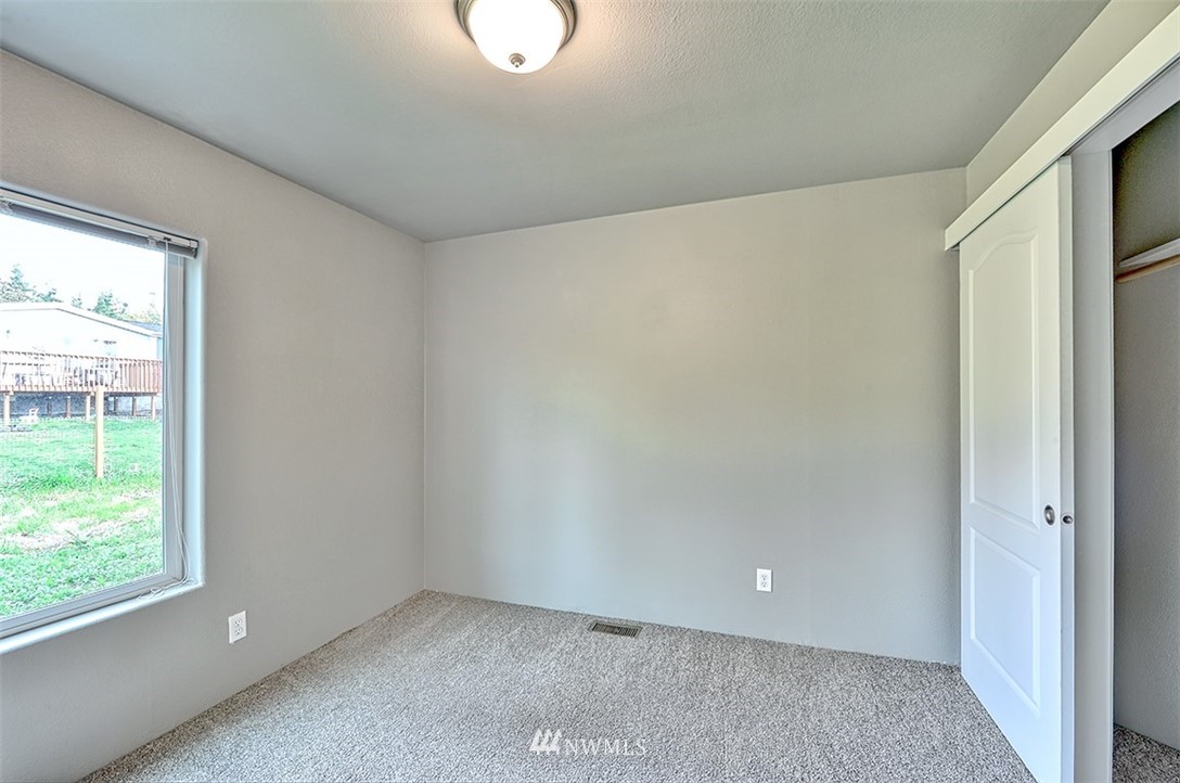 8476 Treevue Road Blaine, WA 98230 - Photo 12 of 29 Gallery Image 12