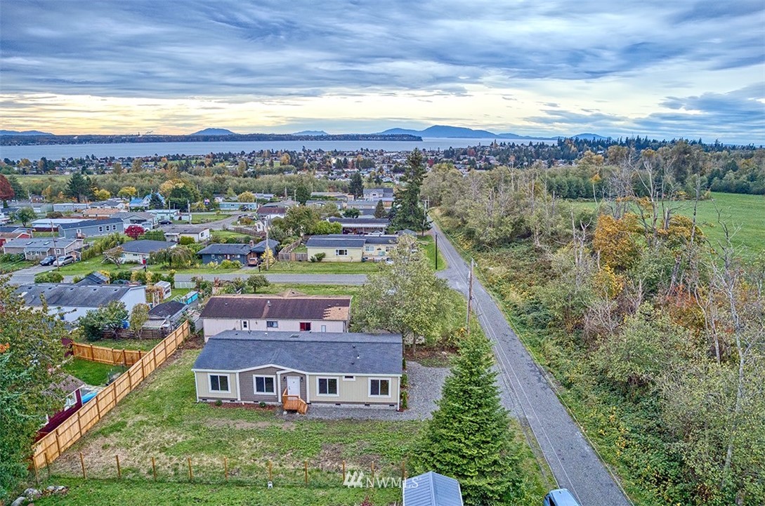 8476 Treevue Road Blaine, WA 98230 - Photo 6 of 29 Gallery Image 6