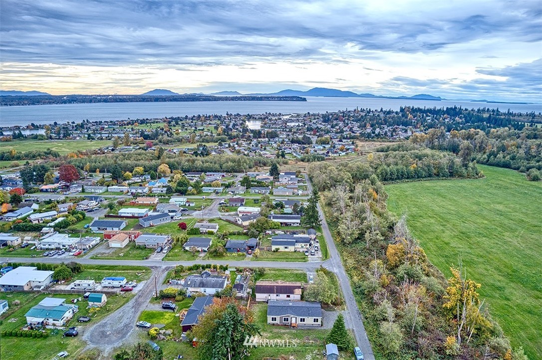 8476 Treevue Road Blaine, WA 98230 - Photo 7 of 29 Gallery Image 7