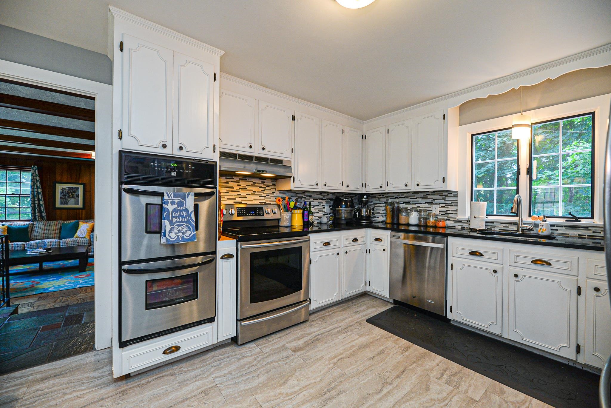 11 Hartswood Road Dover, NH 03820 - Photo 7 of 36