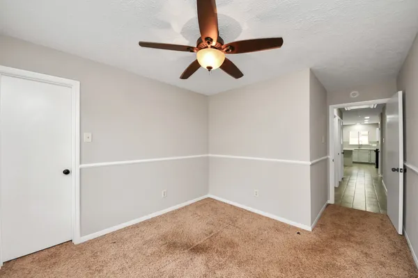 $2,300 | 4915 Pecan Grove Drive, Pearland, TX 77584