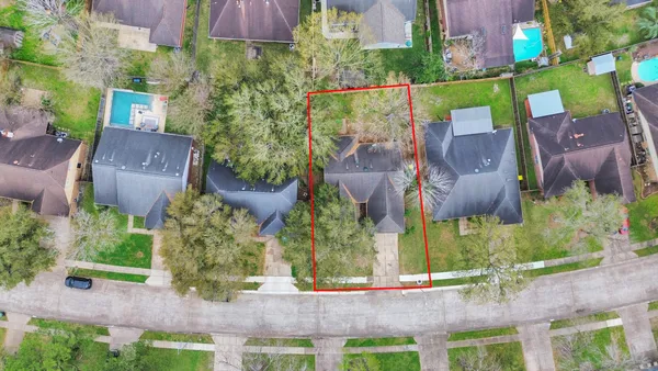 $2,300 | 4915 Pecan Grove Drive, Pearland, TX 77584