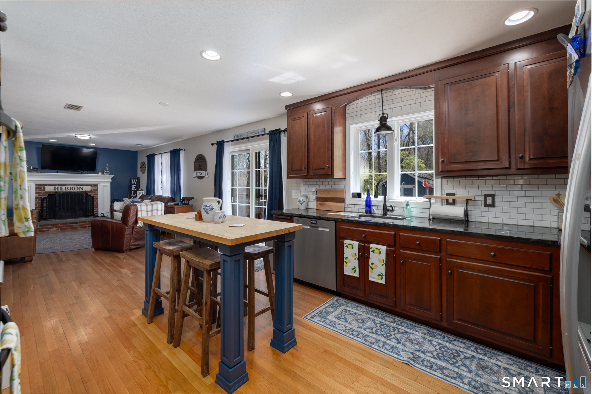 29 Chestnut Hill Road Hebron, CT 06248 - Photo 4 of 40