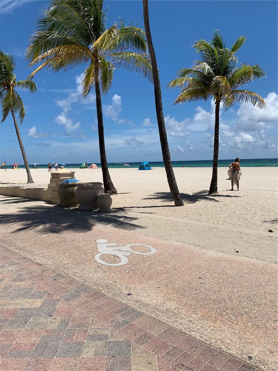 322 Taylor Street, Unit 2D Hollywood, FL 33019 - Photo 2 of 47