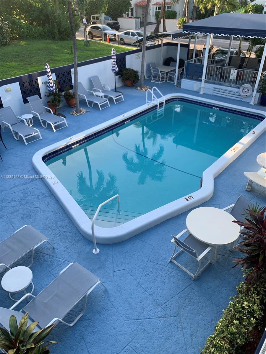 322 Taylor Street, Unit 2D Hollywood, FL 33019 - Photo 34 of 47