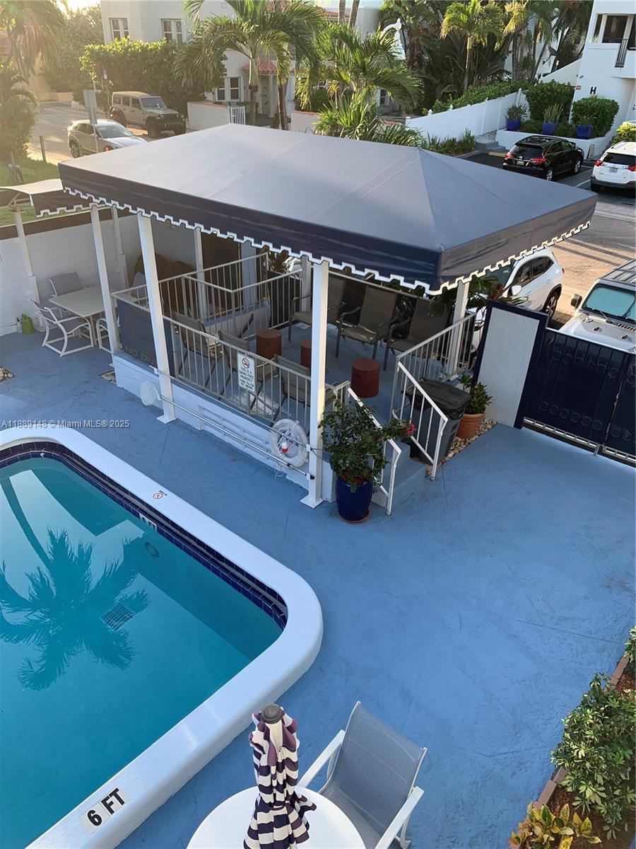 322 Taylor Street, Unit 2D Hollywood, FL 33019 - Photo 36 of 47